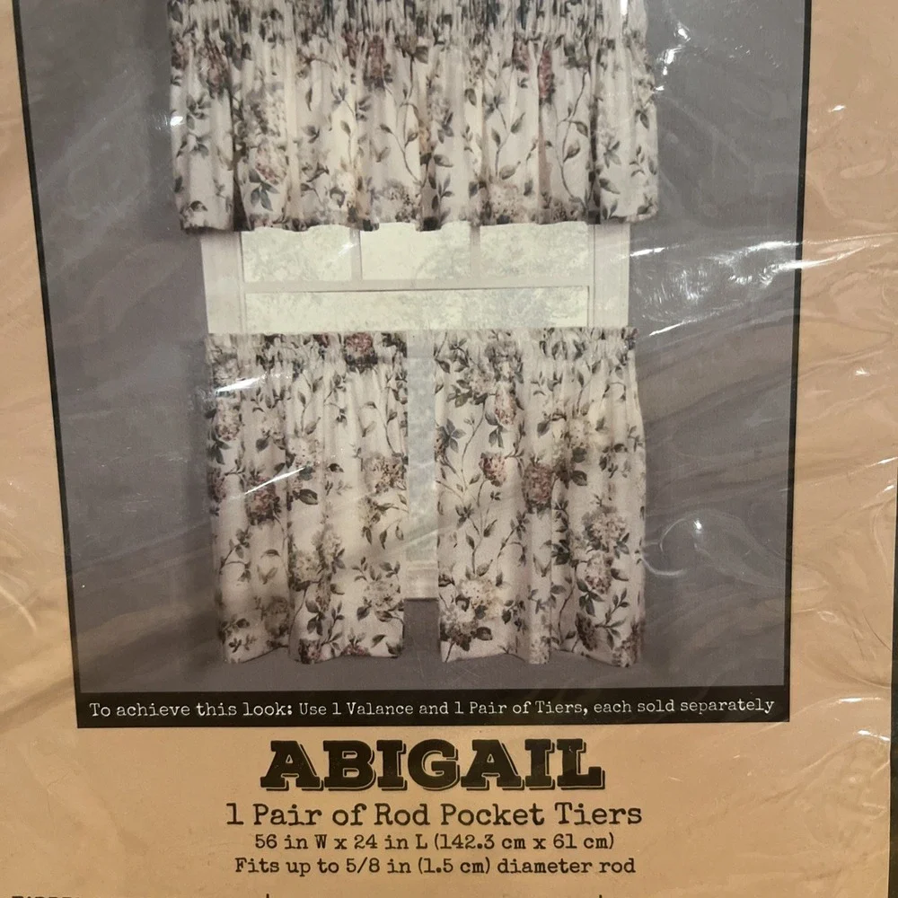Ellis Curtain Abigail Floral Pink Hydrangeas Window Rod Pocket Pair‎ Tiers